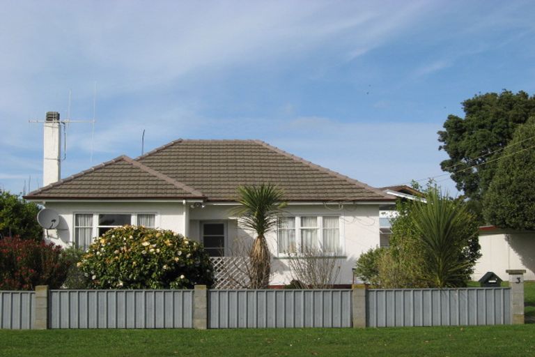 Photo of property in 3 Nikau Street, Tawhero, Whanganui, 4501