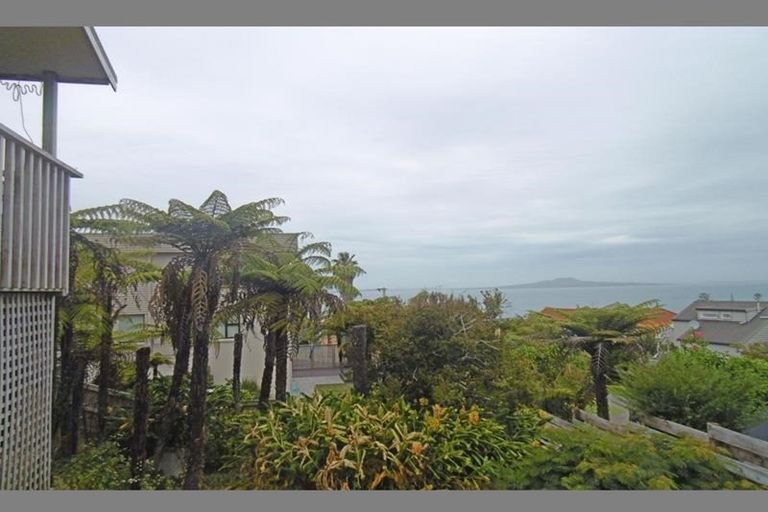 Photo of property in 15 Orchard Road, Browns Bay, Auckland, 0630