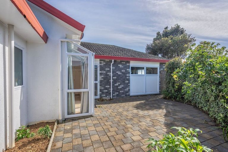 Photo of property in 300 Manly Street, Paraparaumu Beach, Paraparaumu, 5032