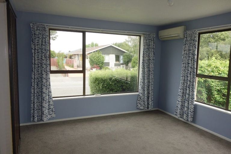 Photo of property in 22a Chipping Lane, Redwood, Christchurch, 8051
