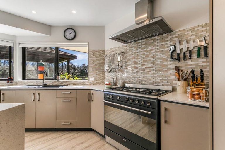 Photo of property in 89 Burnside Road, Ardmore, Papakura, 2582