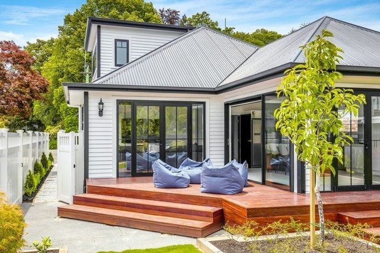 Photo of property in 36 Kahu Road, Fendalton, Christchurch, 8041