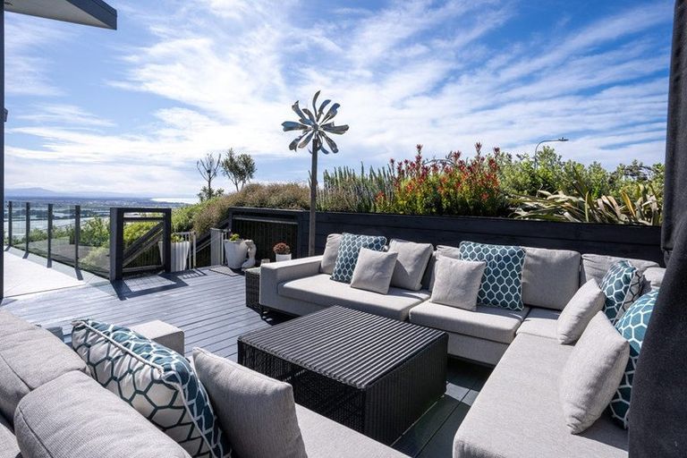 Photo of property in 1 Ti Kouka Eco Lane, Redcliffs, Christchurch, 8081