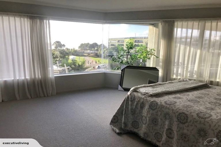 Photo of property in 3/14 Brougham Street, New Plymouth, 4310