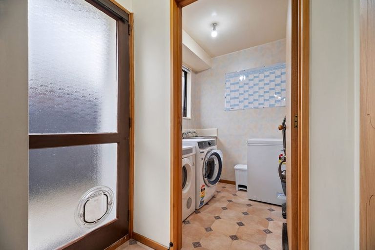 Photo of property in 14 Takaro Avenue, Sockburn, Christchurch, 8042