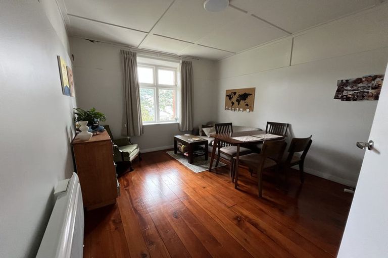 Photo of property in 2 Harland Street, Brooklyn, Wellington, 6021