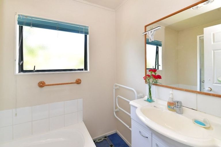 Photo of property in 165b Hibiscus Coast Highway, Red Beach, 0932