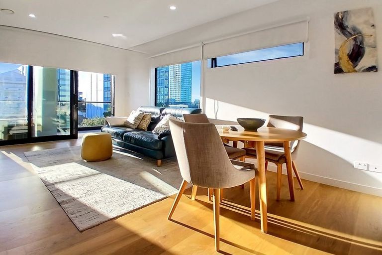 Photo of property in Frank Sargeson Apts, 205/80 Anzac Street, Takapuna, Auckland, 0622