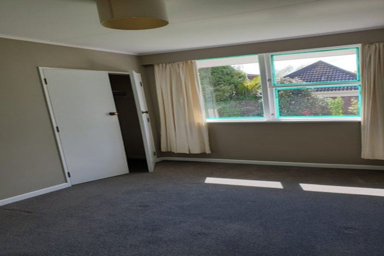 Photo of property in 10 Rakino Place, Awapuni, Palmerston North, 4412