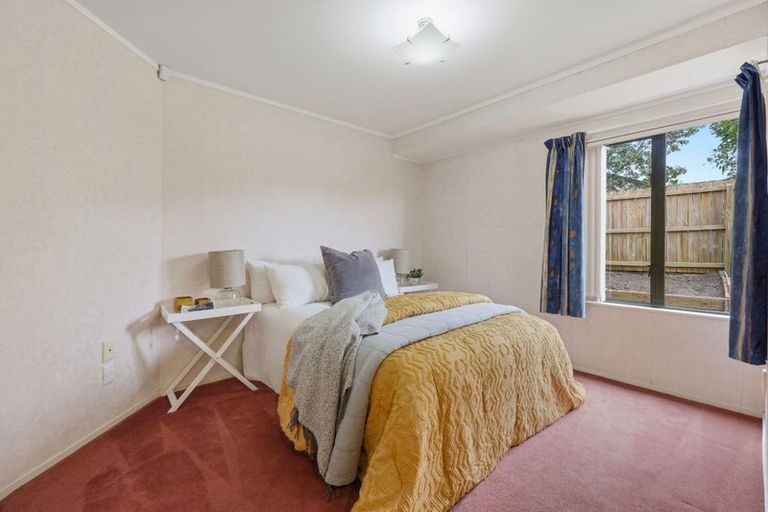 Photo of property in 76 Burswood Drive, Burswood, Auckland, 2013