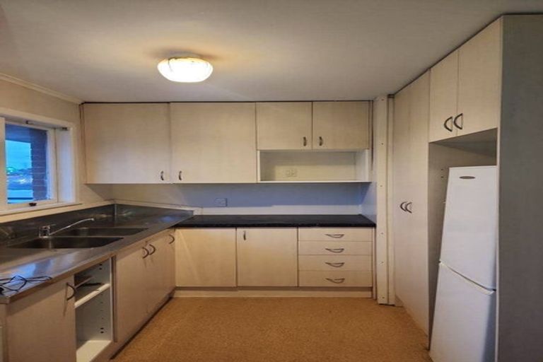 Photo of property in 2/19 Ti Rakau Drive, Pakuranga, Auckland, 2010
