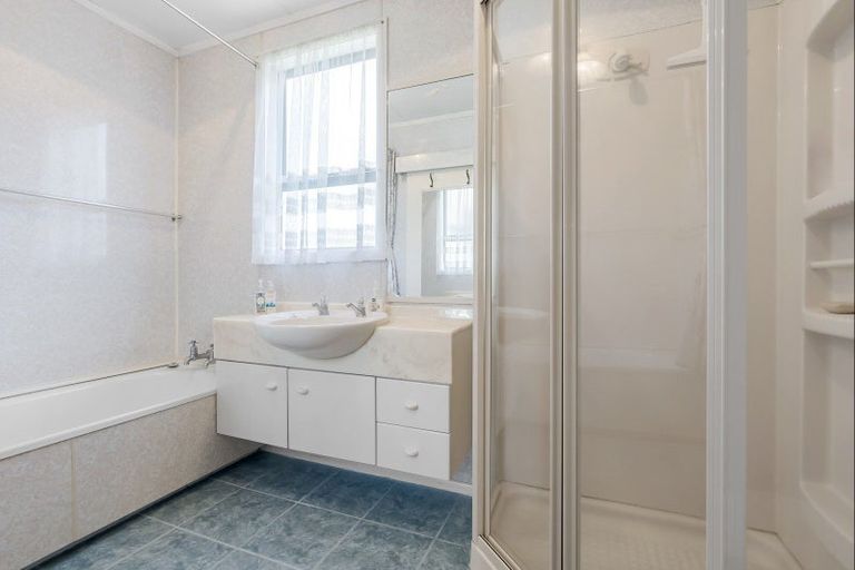 Photo of property in 47 Te Rangitautahanga Road, Turangi, 3334