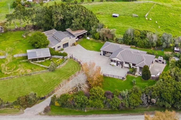 Photo of property in 103 Zanders Road, Helensville, Waimauku, 0882