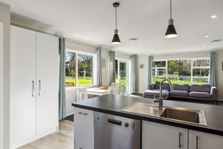Photo of property in 105 Peka Peka Road, Peka Peka, Waikanae, 5391