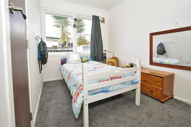 Photo of property in 24 Rhonda Avenue, Deanwell, Hamilton, 3206