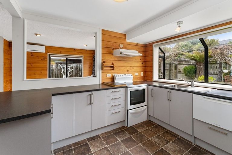 Photo of property in 16 Cedar Drive, Paraparaumu Beach, Paraparaumu, 5032