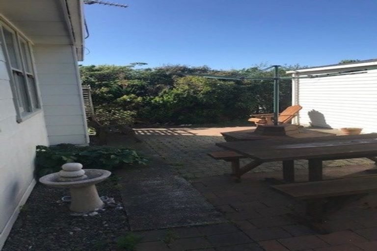 Photo of property in 35 Tireti Road, Titahi Bay, Porirua, 5022