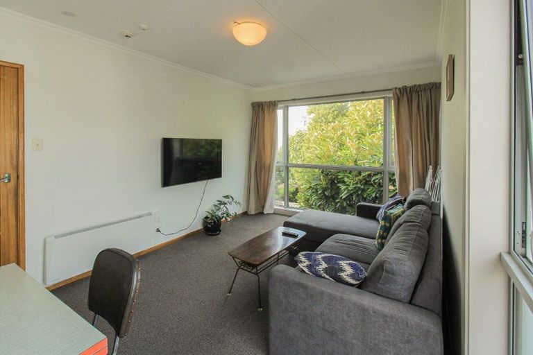 Photo of property in Victoria Court, 11/4 Queen Street, Mount Victoria, Wellington, 6011