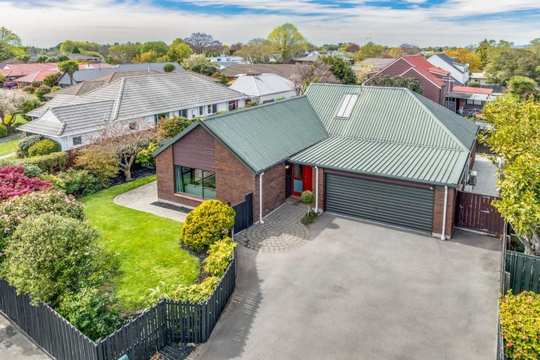 Photo of property in 6 Westgrove Avenue, Avonhead, Christchurch, 8042