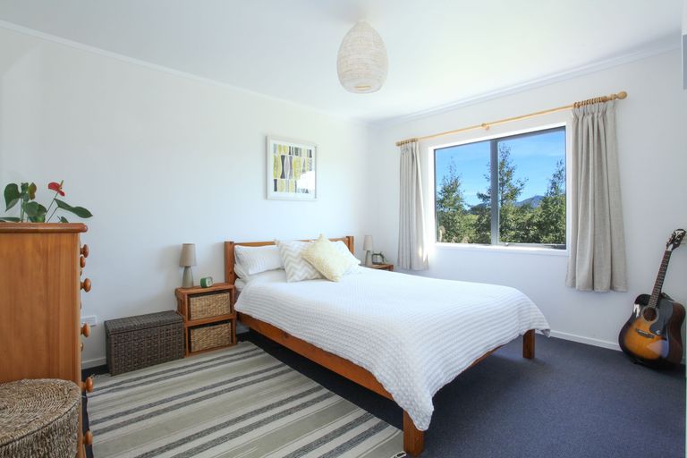 Photo of property in 50 Pond Road, Raglan, 3295