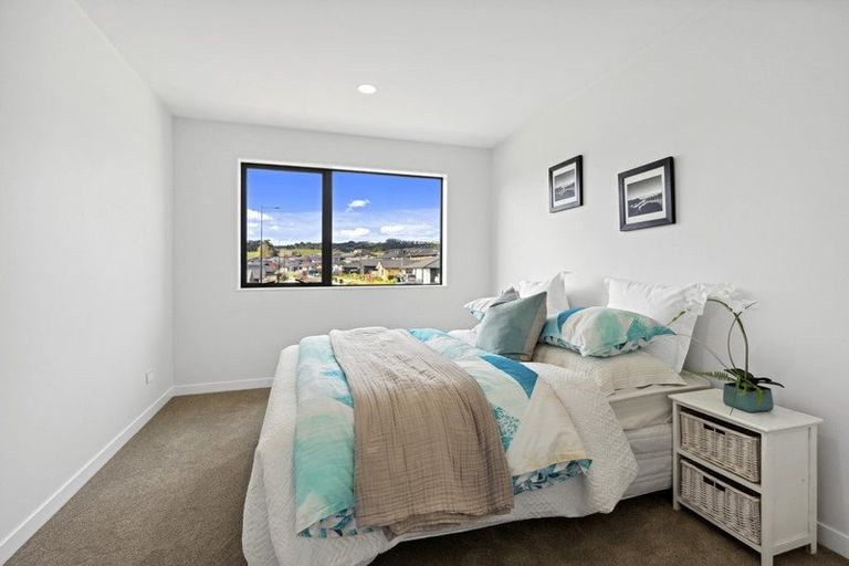 Photo of property in 2 Kanono Way, Helensville, 0800