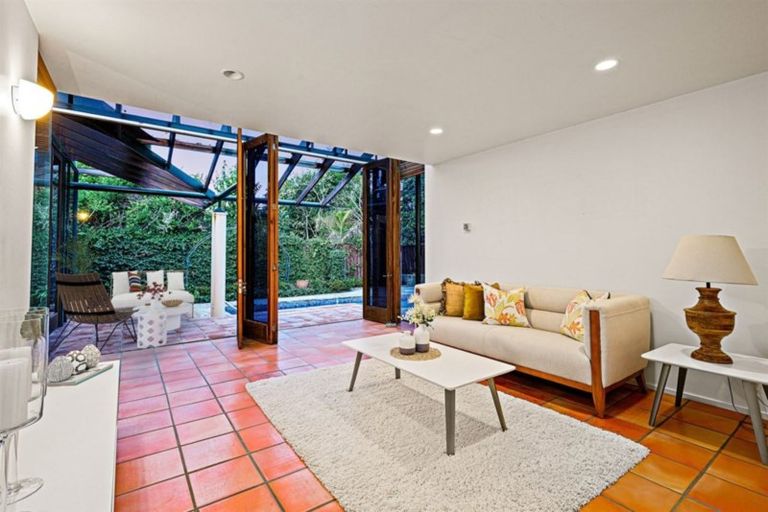 Photo of property in 43 Manurere Avenue, Takapuna, Auckland, 0622