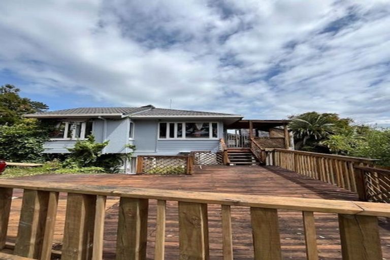 Photo of property in 27 Springfield Street, Forrest Hill, Auckland, 0620