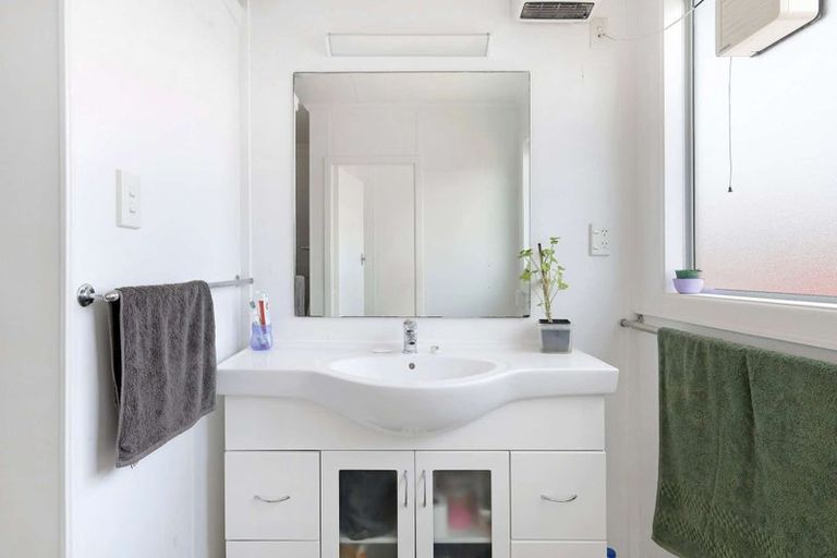 Photo of property in 355 Saint Aubyn Street, Moturoa, New Plymouth, 4310