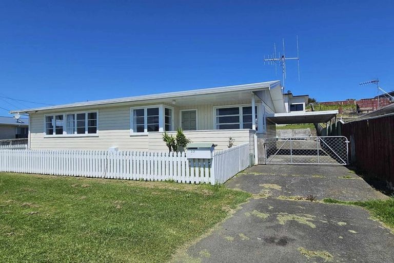 Photo of property in 37 Toi Street, Tawhero, Whanganui, 4501