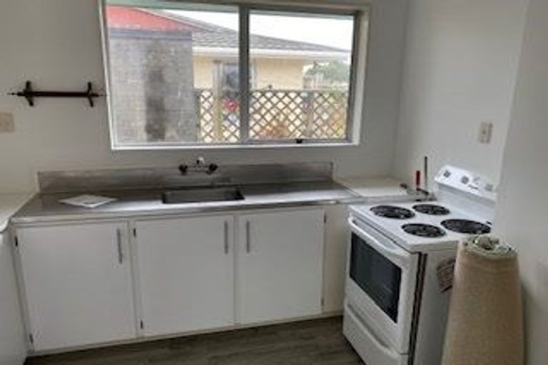 Photo of property in 3 Hori Street, Vogeltown, New Plymouth, 4310
