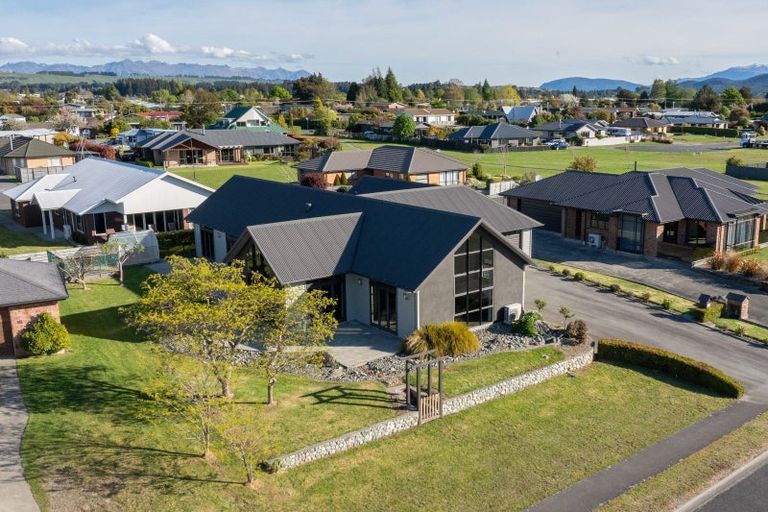 Photo of property in 60 Breaksea Street, Te Anau, 9600