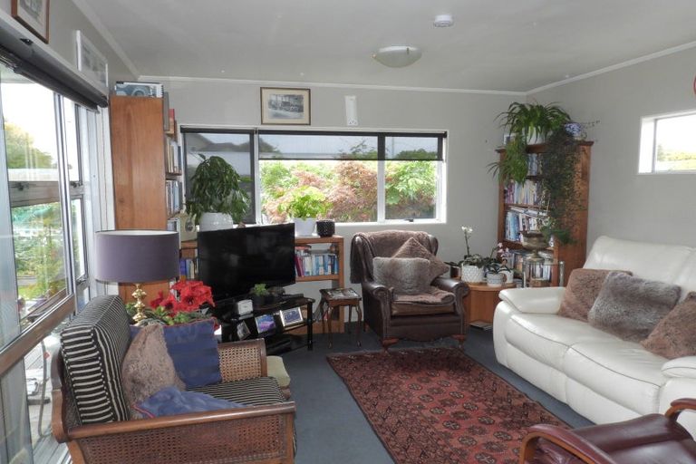 Photo of property in 12 Parsonage Road, Waimate, 7924