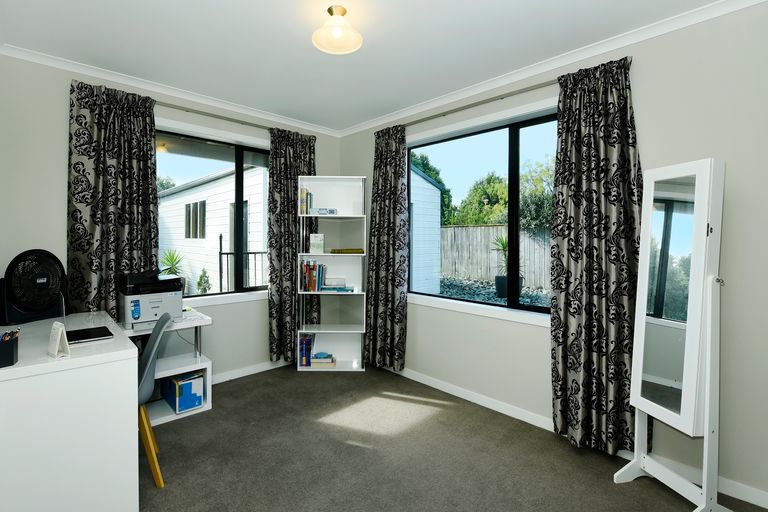 Photo of property in 31 Kendall View, Stoke, Nelson, 7011