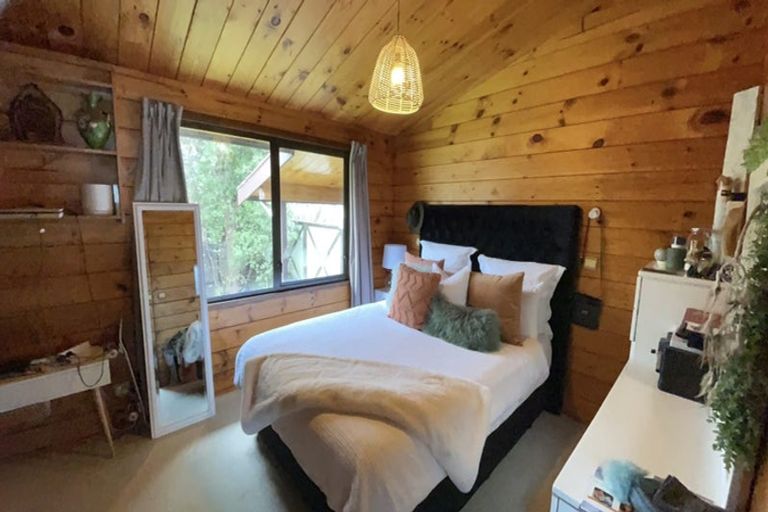 Photo of property in 63 Gemstone Drive, Birchville, Upper Hutt, 5018