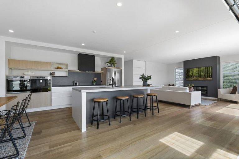 Photo of property in 37 Forstera Way, Papamoa Beach, Papamoa, 3118