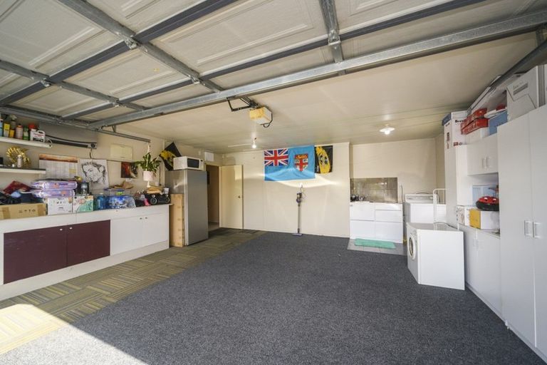 Photo of property in 12 Jordan Way, Kelvin Grove, Palmerston North, 4414