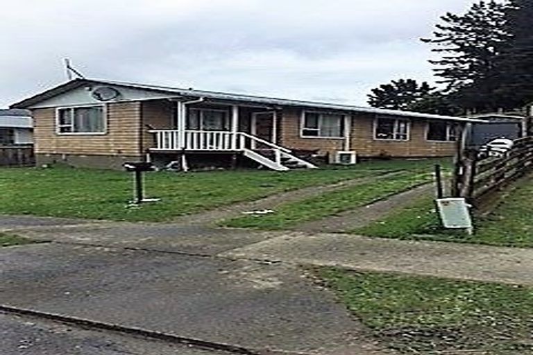 Photo of property in 51 Stockdale Street, Wainuiomata, Lower Hutt, 5014
