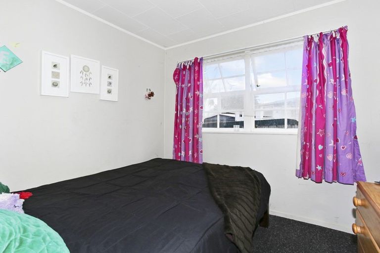Photo of property in 27 Fairdale Avenue, Red Hill, Papakura, 2110