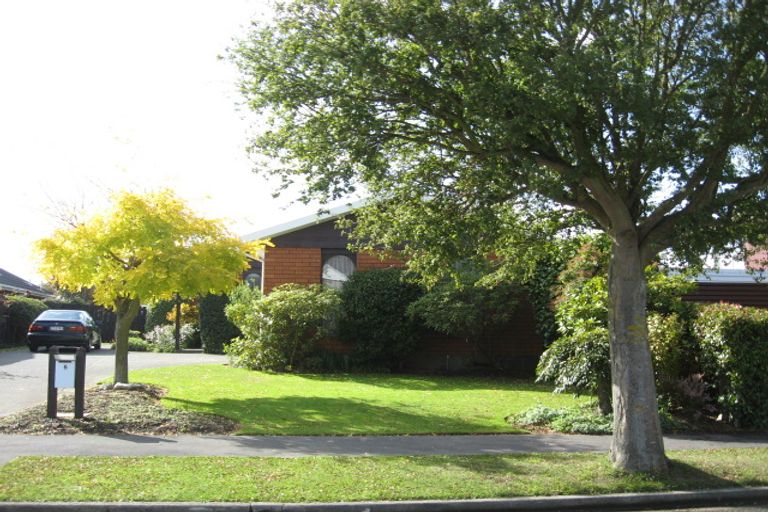 Photo of property in 6 Montclare Avenue, Ilam, Christchurch, 8041