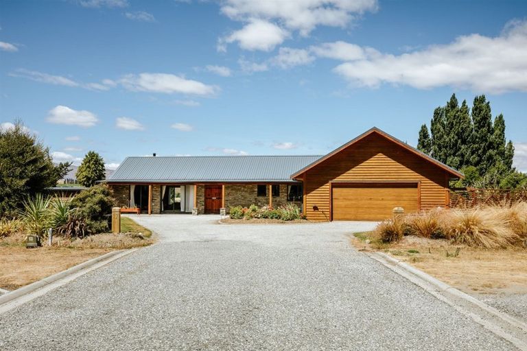 Photo of property in 17 Balneaves Lane, Albert Town, Wanaka, 9382