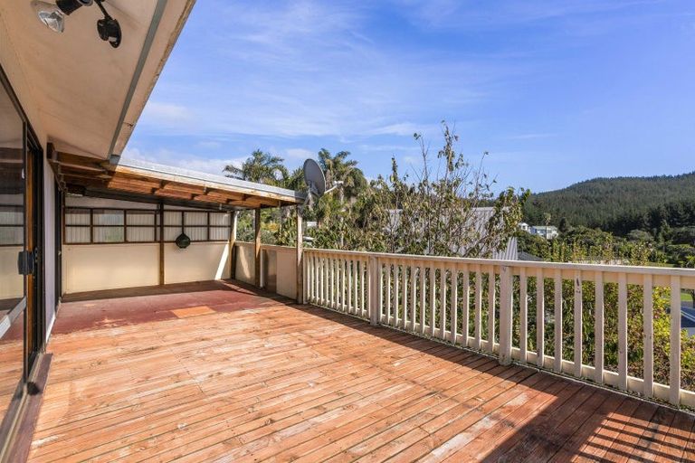Photo of property in 104 Titiro Place, Onemana, Whangamata, 3691