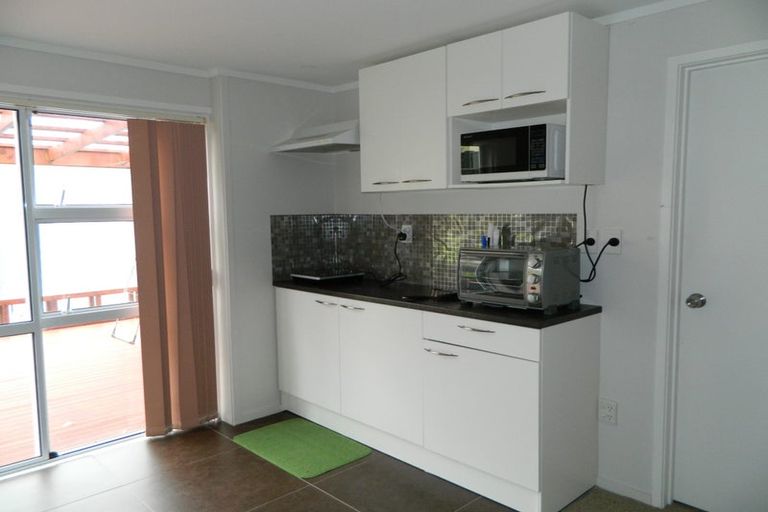 Photo of property in 73 Chartwell Avenue, Glenfield, Auckland, 0629