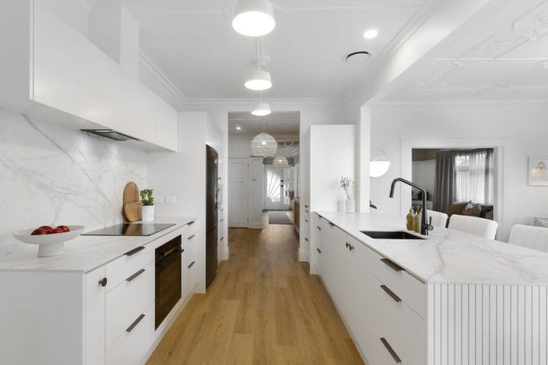 Photo of property in 59 Cliffs Road, Saint Clair, Dunedin, 9012