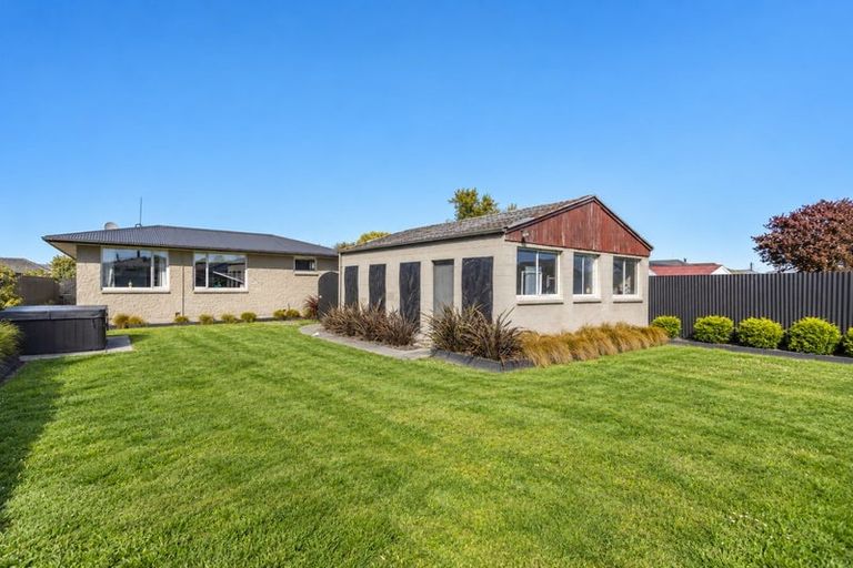 Photo of property in 73 Wingate Street, Redwood, Christchurch, 8051