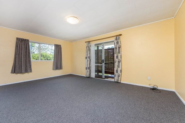 Photo of property in 25 Katrina Place, Massey, Auckland, 0614