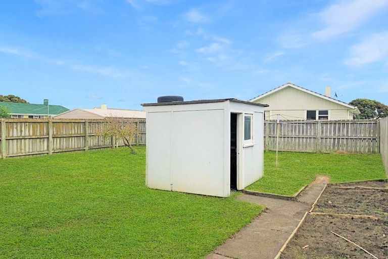 Photo of property in 14 Rogers Street, Castlecliff, Whanganui, 4501
