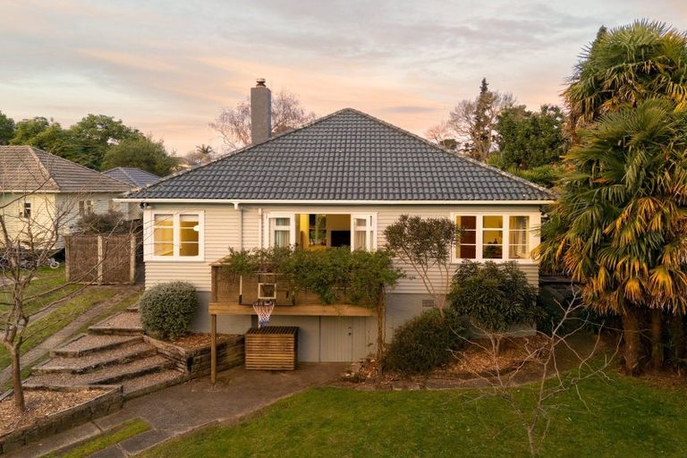Photo of property in 16 Plunket Terrace, Hamilton East, Hamilton, 3216