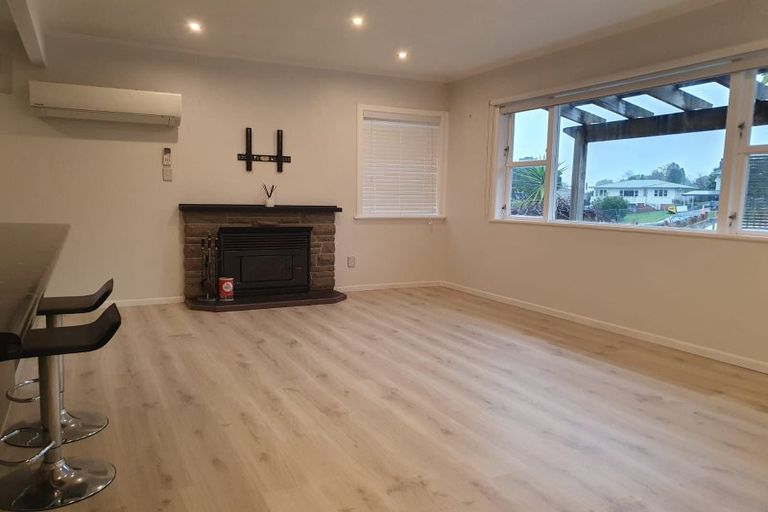 Photo of property in 71 Stottholm Road, Titirangi, Auckland, 0604