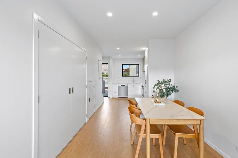 Photo of property in 19 Taiko Lane, Glenfield, 0629