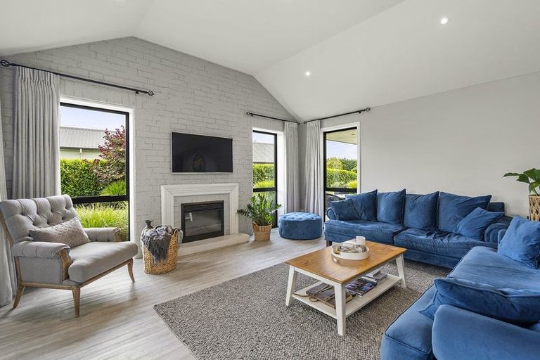 Photo of property in 131 Saint Kilda Road, Cambridge, 3434